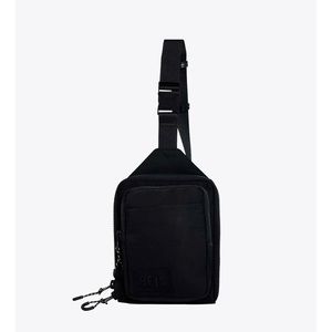 BÉIS THE SPORT SLING IN BLACK